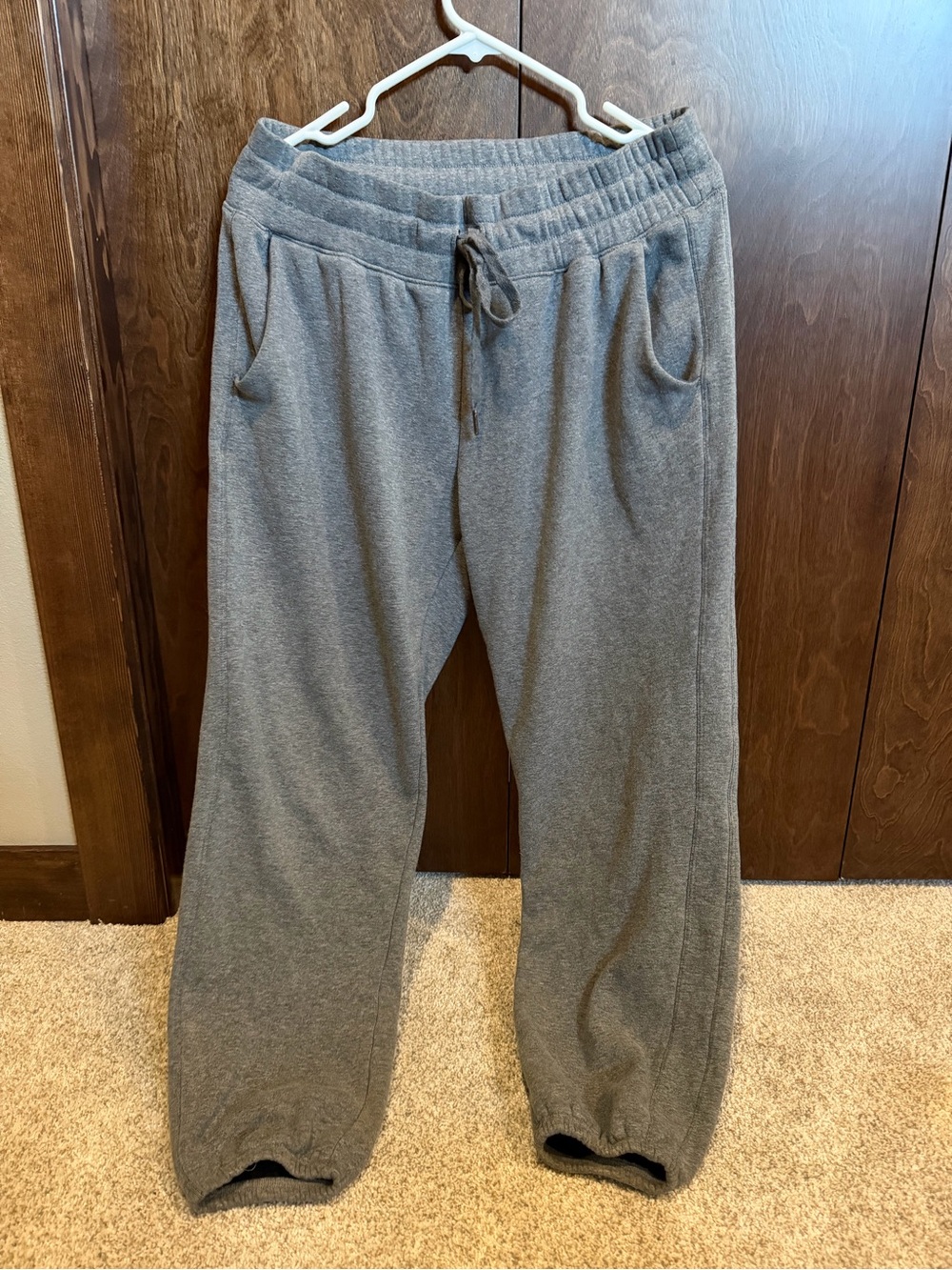 Women’s Grey Fleece Lined Cuffed Sweatpants